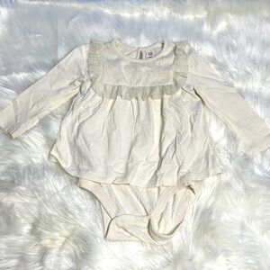 3/$20 ❤️ 𝅺GAP Ivory Yoke Detail Top with Bodysuit US 18-24M